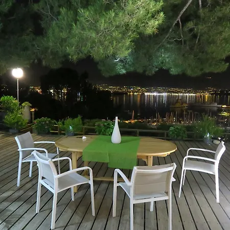 Home6 Nocleg ze śniadaniem Saint-Mandrier-sur-Mer